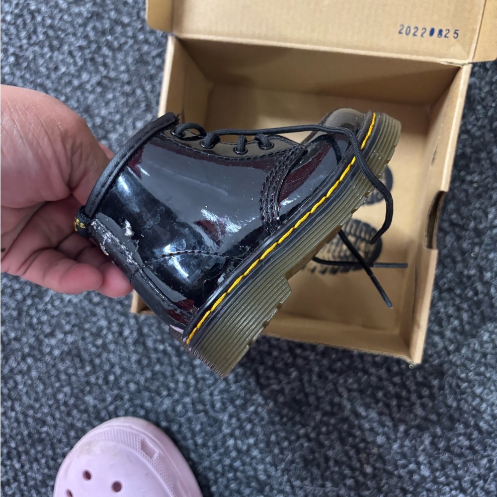 Dr. Martens - Picture 4 of 6